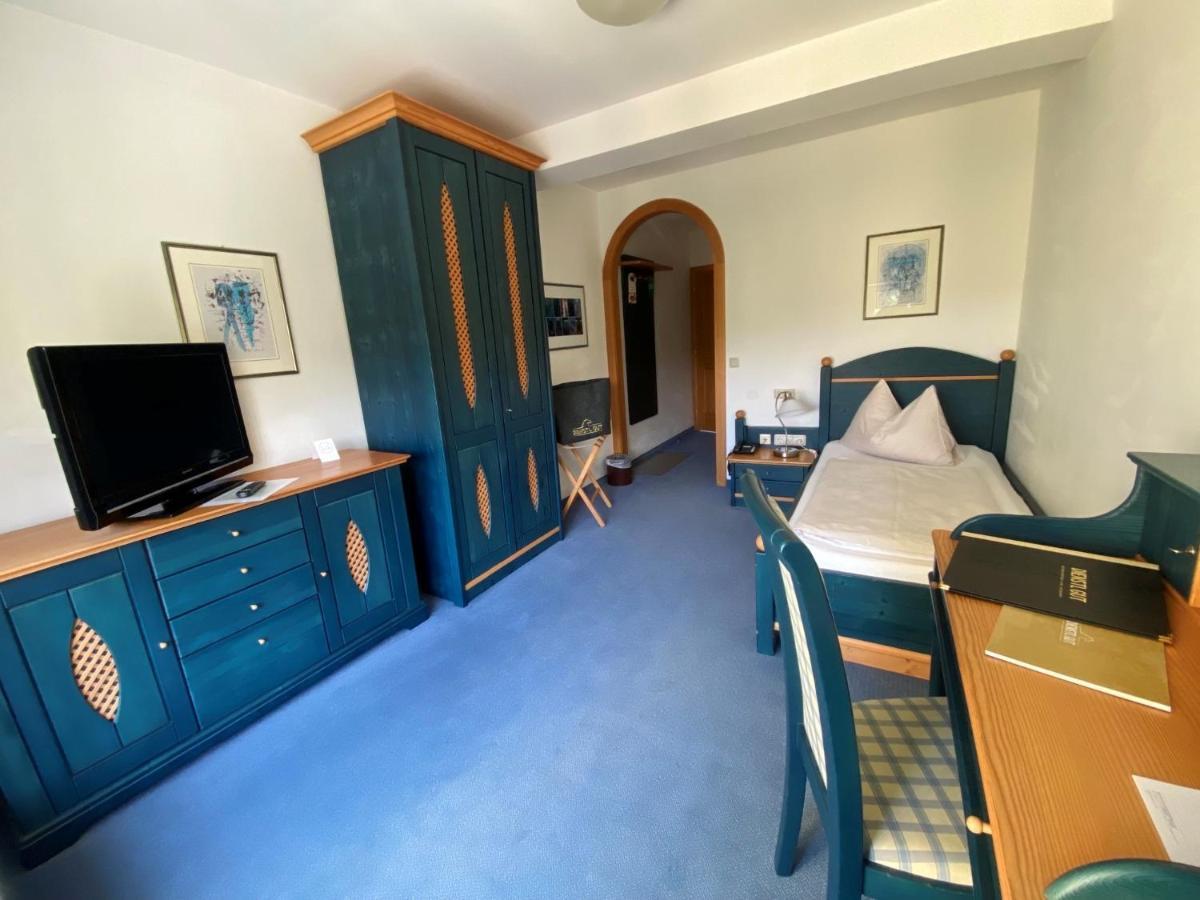 Hotel Dienstl Gut Launsdorf Екстер'єр фото